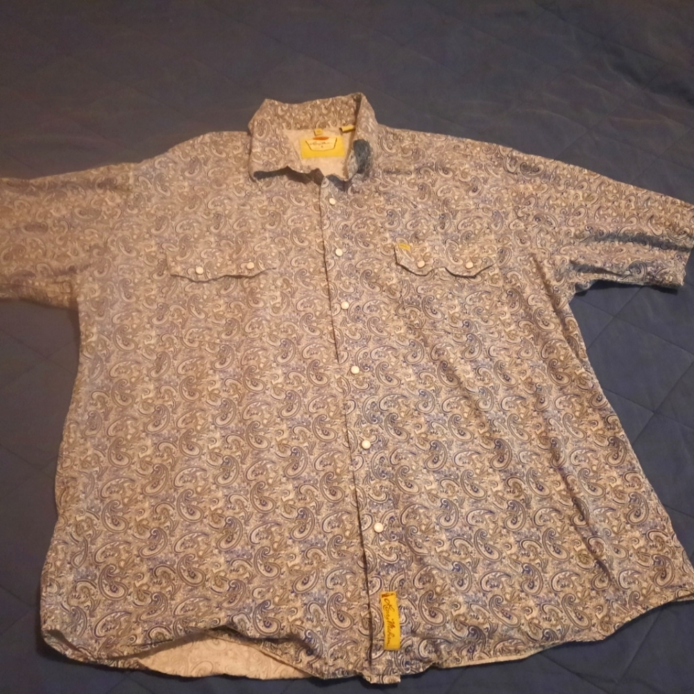 Larry Mahan paisley pearl snap short sleeve shirt.